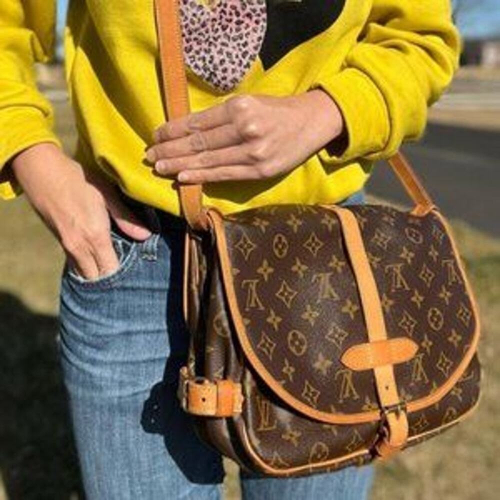 💎✨STUNNING✨💎AUTHENTIC Louis Vuitton Saumur 30